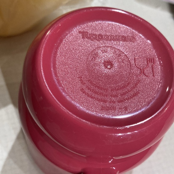 Vintage Tupperware reheat able mugs - Picture 2 of 4